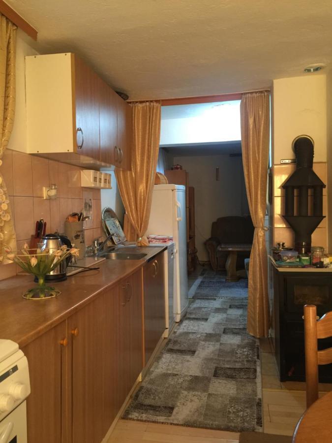 Dolores Tesanj Eksteriør billede